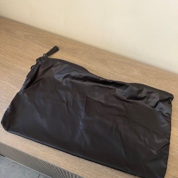 QUINCE TRANSIT QUILTED DUFFLE BAG - Picture 15 of 16